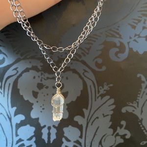 Cute layered crystal choker